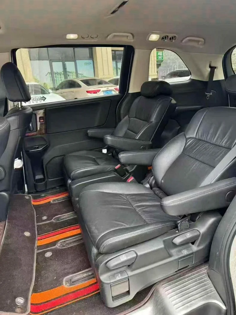 本田奥德赛 后面外观二