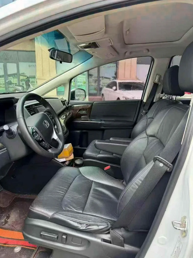 本田奥德赛 后面外观三