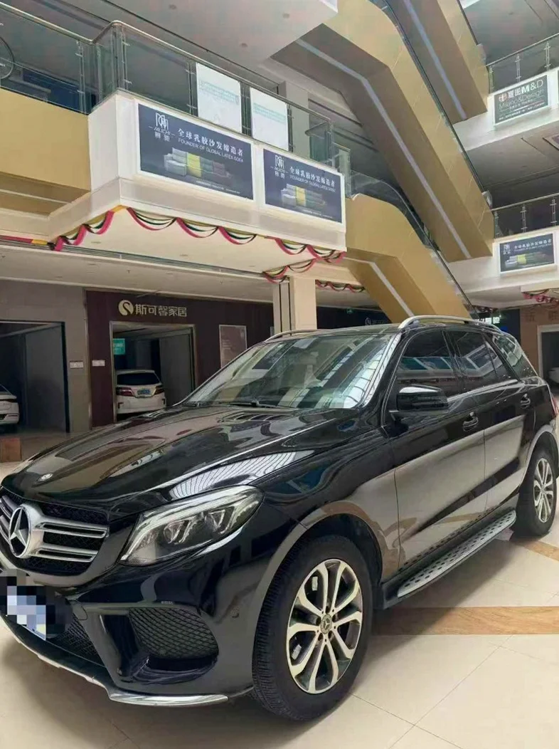 奔驰GLE 正面外观二