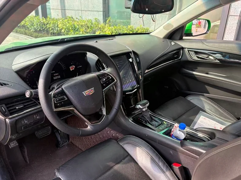 凯迪拉克ATS-L 后面外观一