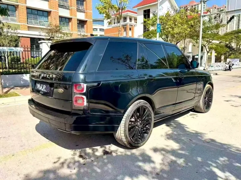 路虎揽胜行政 内饰前排