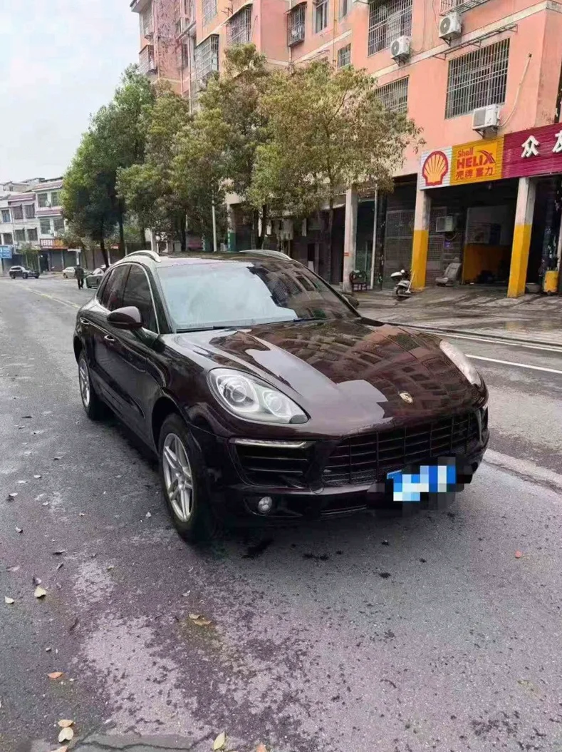 保时捷Macan 正面外观二