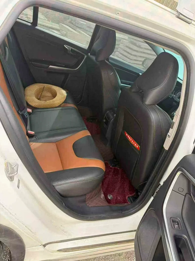 沃尔沃V60 后面外观三