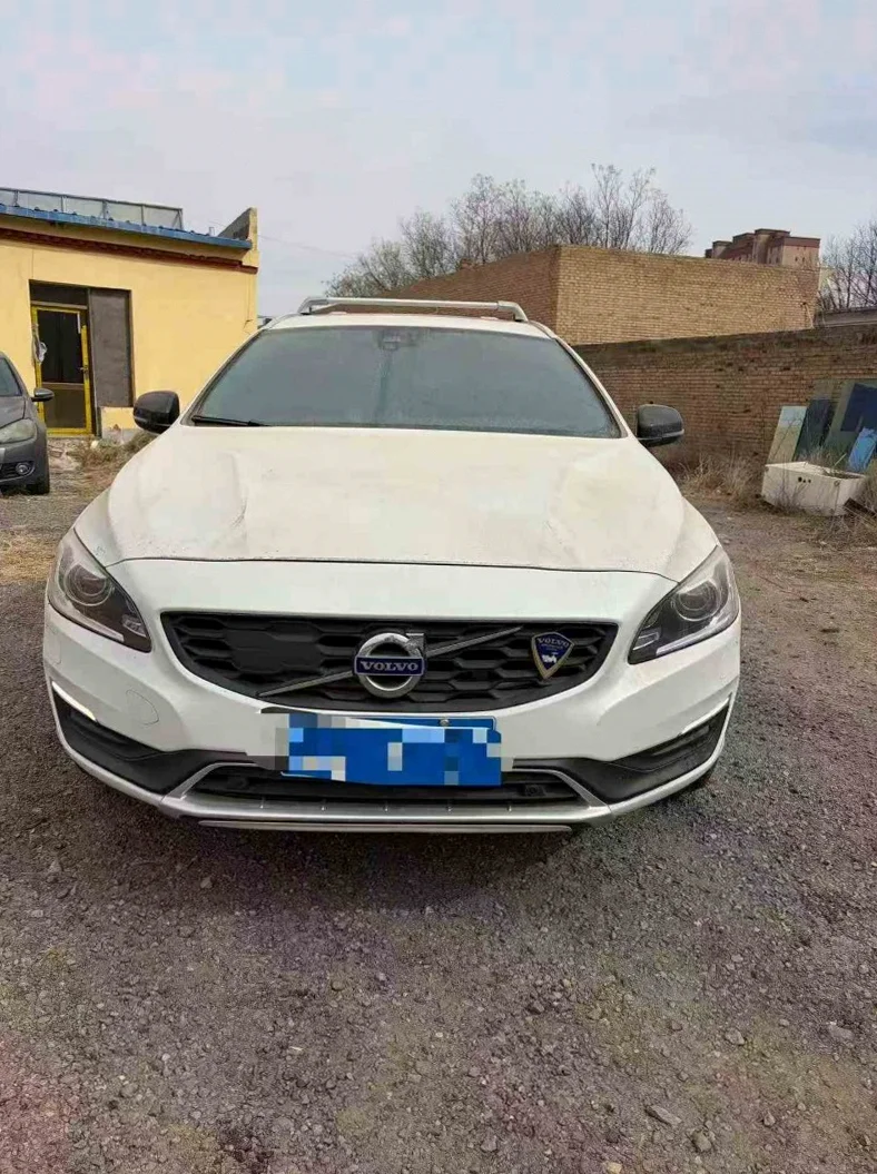 16年沃尔沃V60 2.5T四驱旅行版