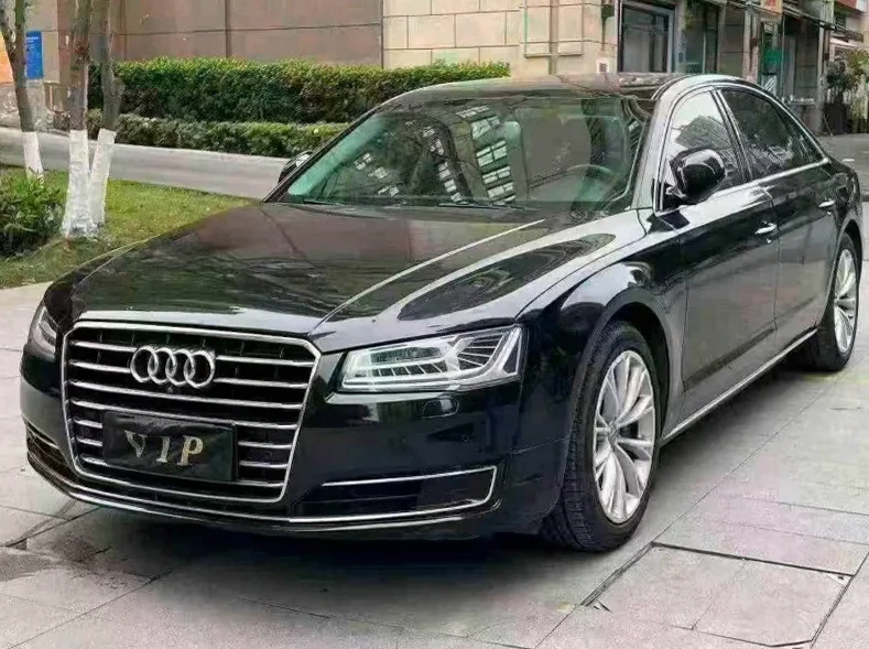 奥迪A8L 正面外观三