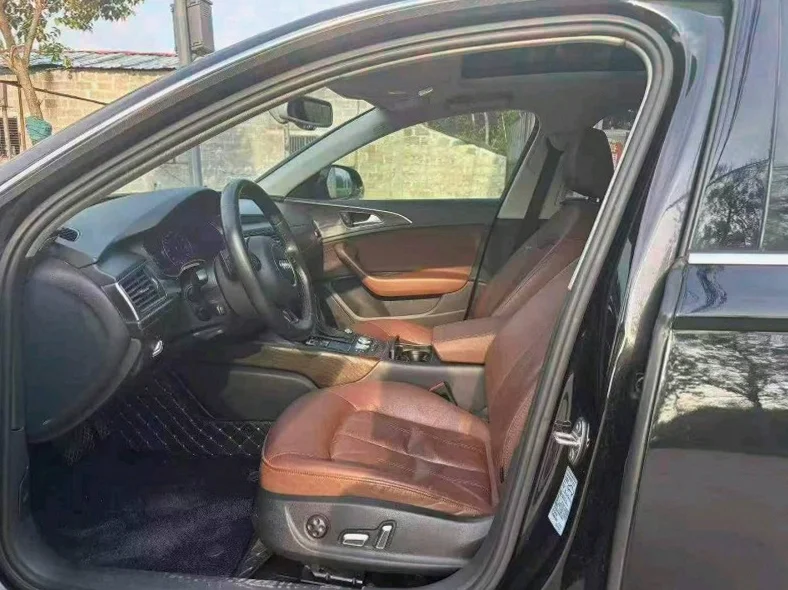 奥迪A8L 后面外观三