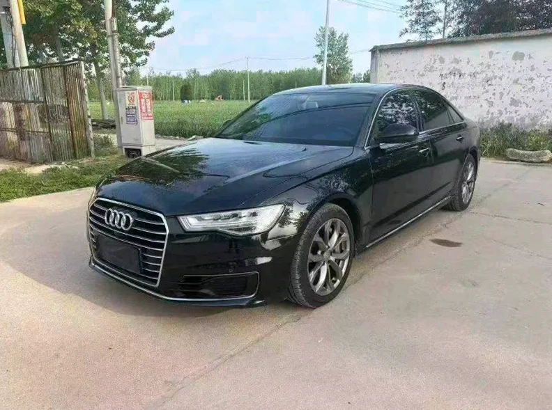 奥迪A8L 正面外观三