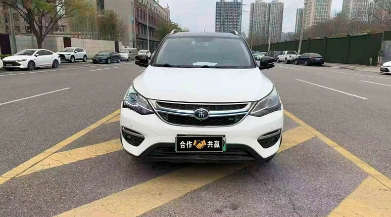 17年比亚迪宋新能源DM全时四驱尊贵版