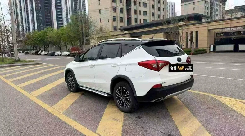 比亚迪宋 内饰前排