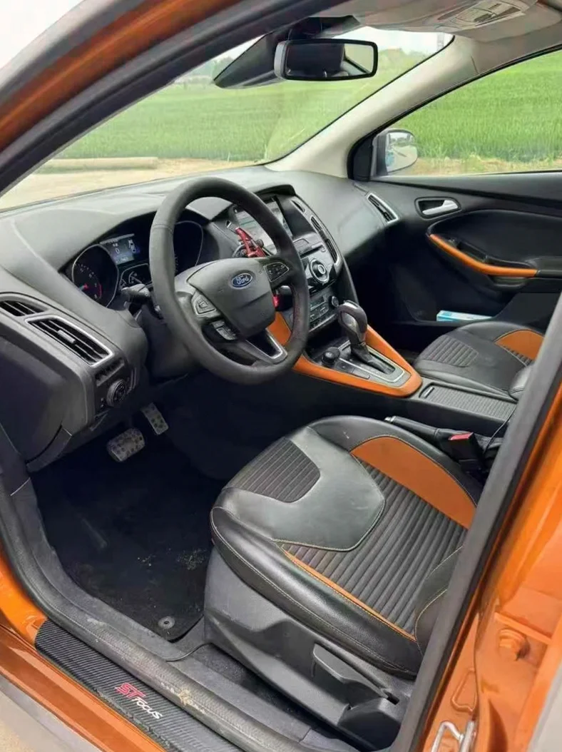 福特福克斯 后面外观三