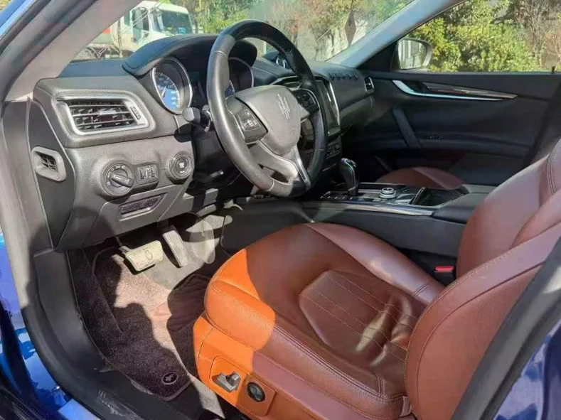 玛莎拉蒂Ghibli 后面外观一