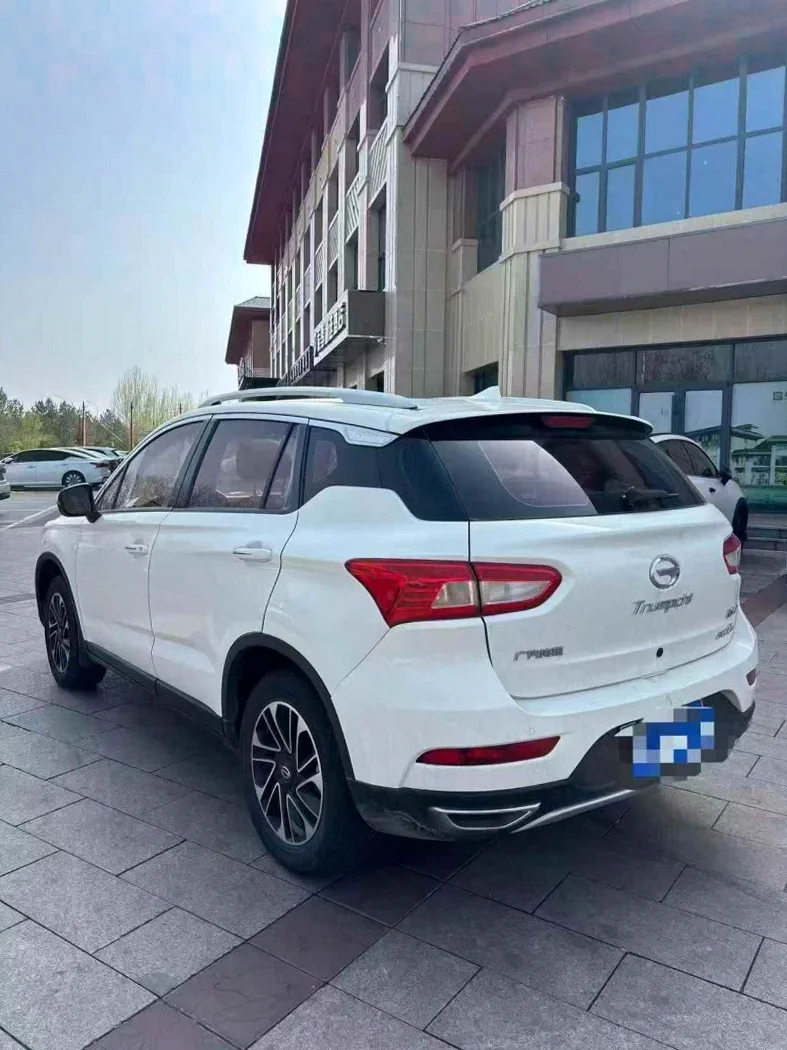 传祺GS4 内饰后排