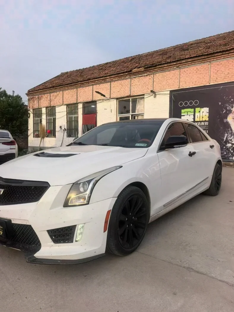 凯迪拉克ATS-L 正面外观三