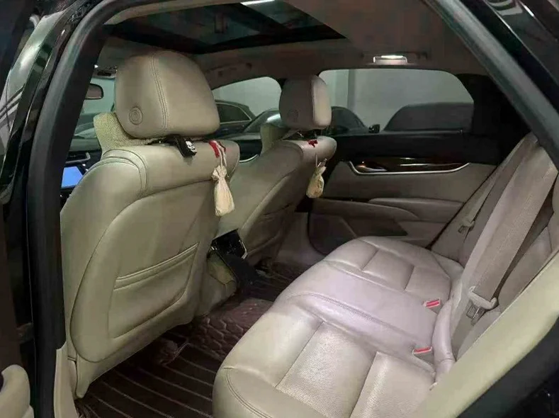 凯迪拉克XTS 正面外观三