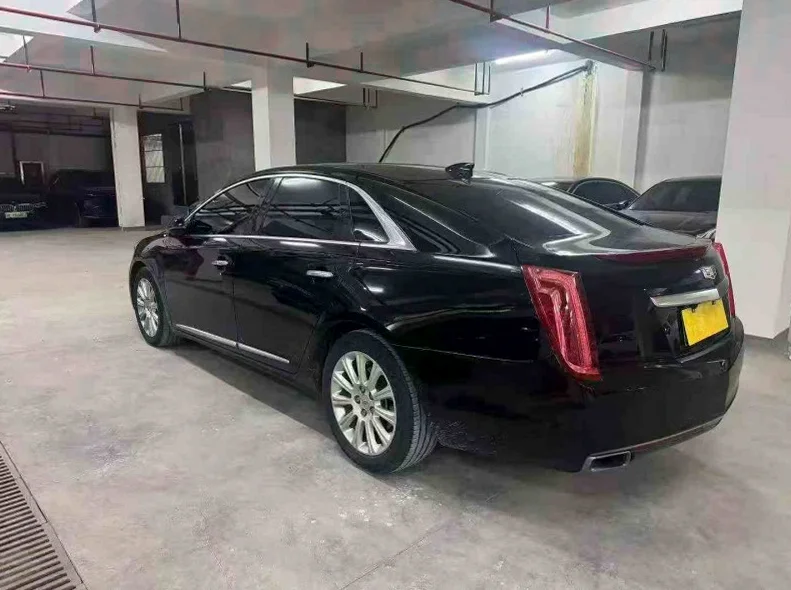 凯迪拉克XTS 内饰前排