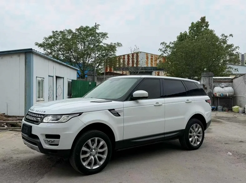 路虎揽胜运动 正面外观二