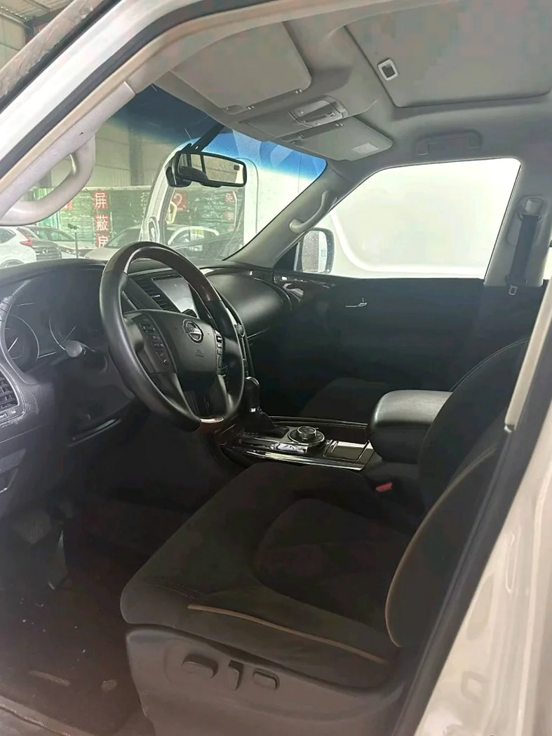 日产途乐 后面外观三