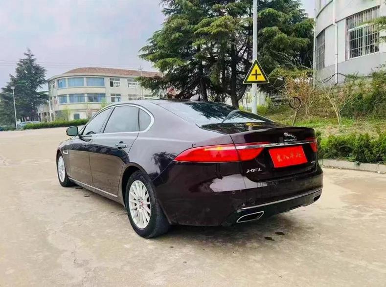 捷豹XFL 内饰前排