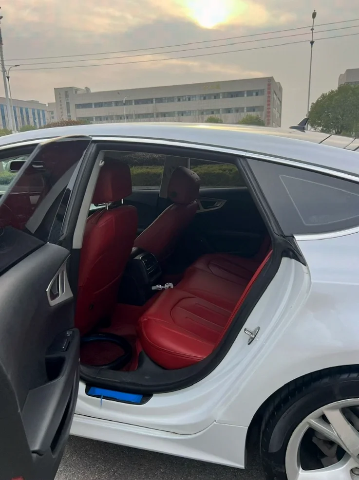 奥迪A7L 后面外观二