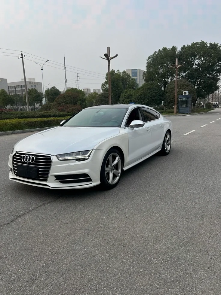 奥迪A7L 正面外观二