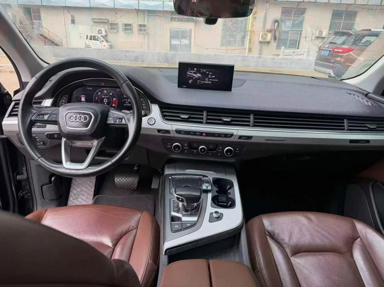 奥迪Q7 后面外观二