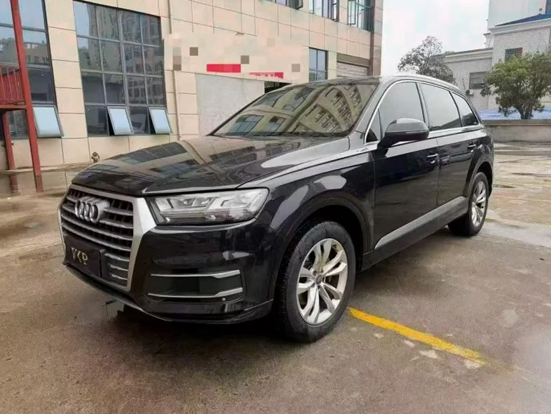 奥迪Q7 正面外观三