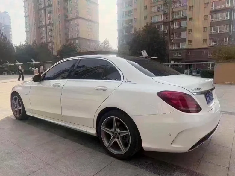 奔驰C 后面外观三