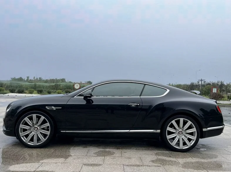 宾利欧陆 正面外观三