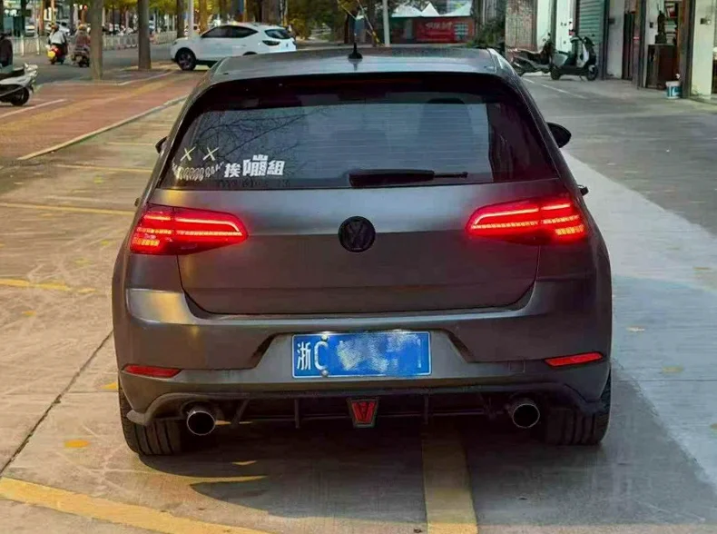 大众高尔夫 内饰后排