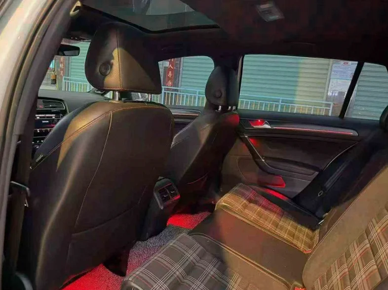 大众高尔夫 后面外观二