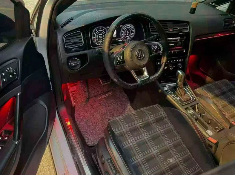 大众高尔夫 后面外观三