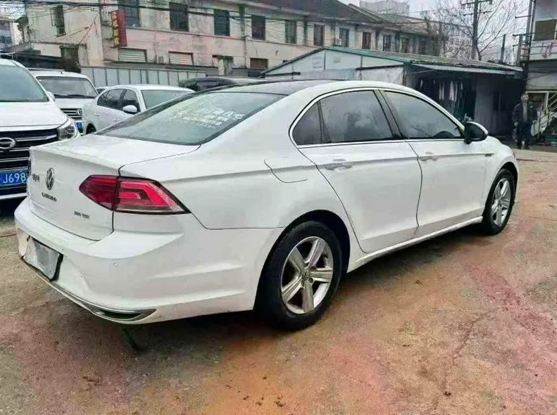 大众凌渡 后面外观二