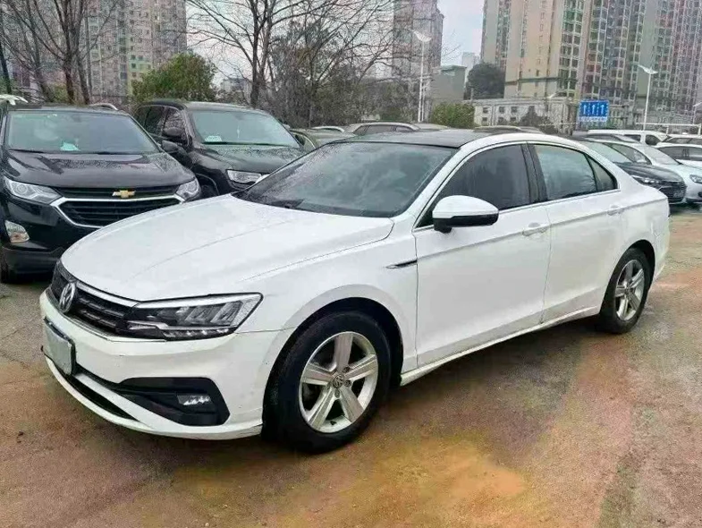 大众凌渡 正面外观二