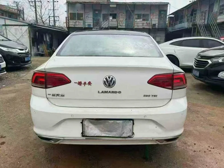 大众凌渡 内饰前排