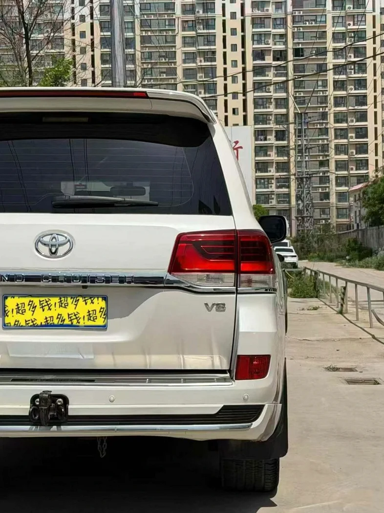 丰田兰德酷路泽 内饰后排