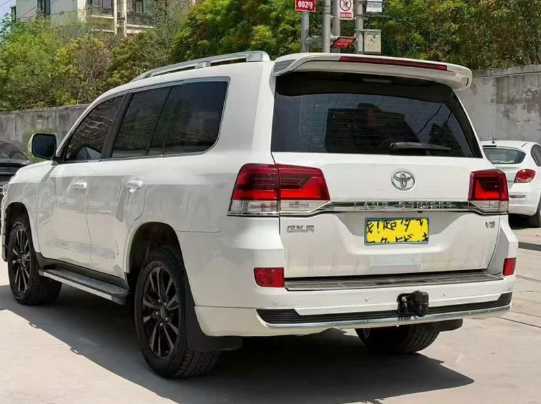 丰田兰德酷路泽 驾驶室