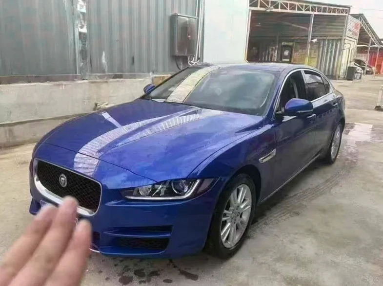 捷豹XEL 正面外观三