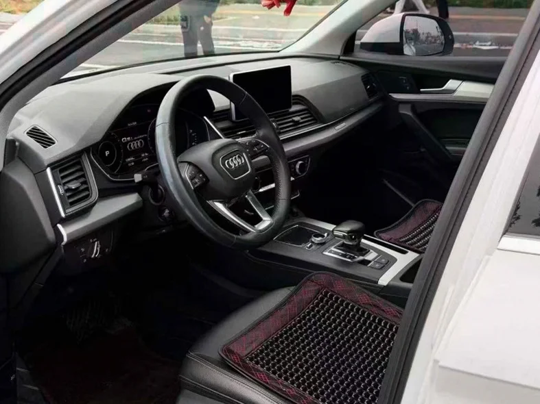 奥迪Q5 后面外观一