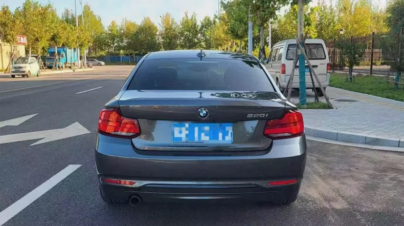 宝马2系 驾驶室