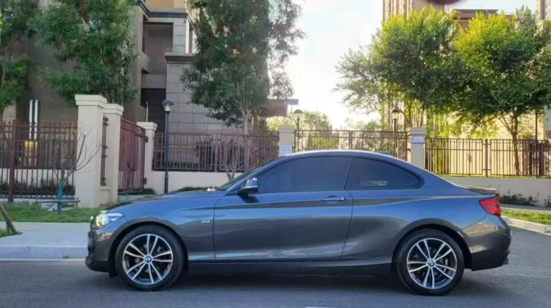 宝马2系 内饰前排