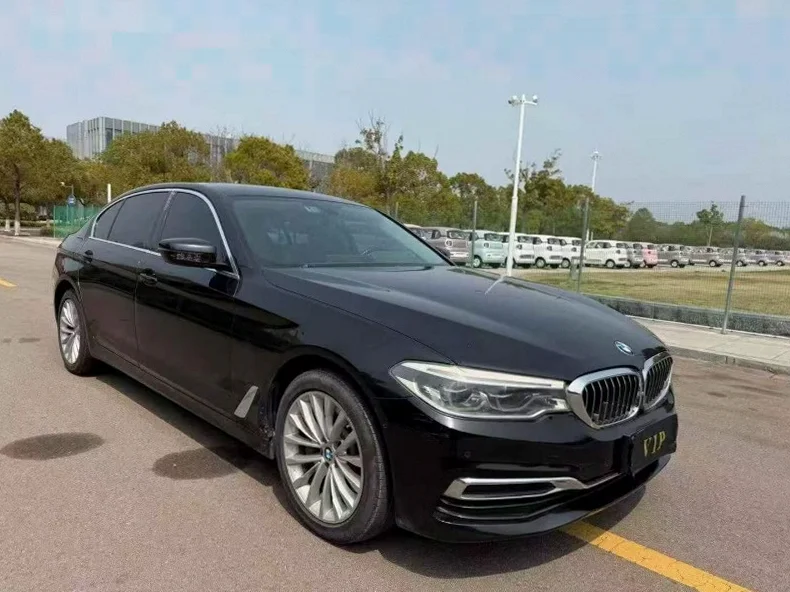 宝马5系 正面外观三