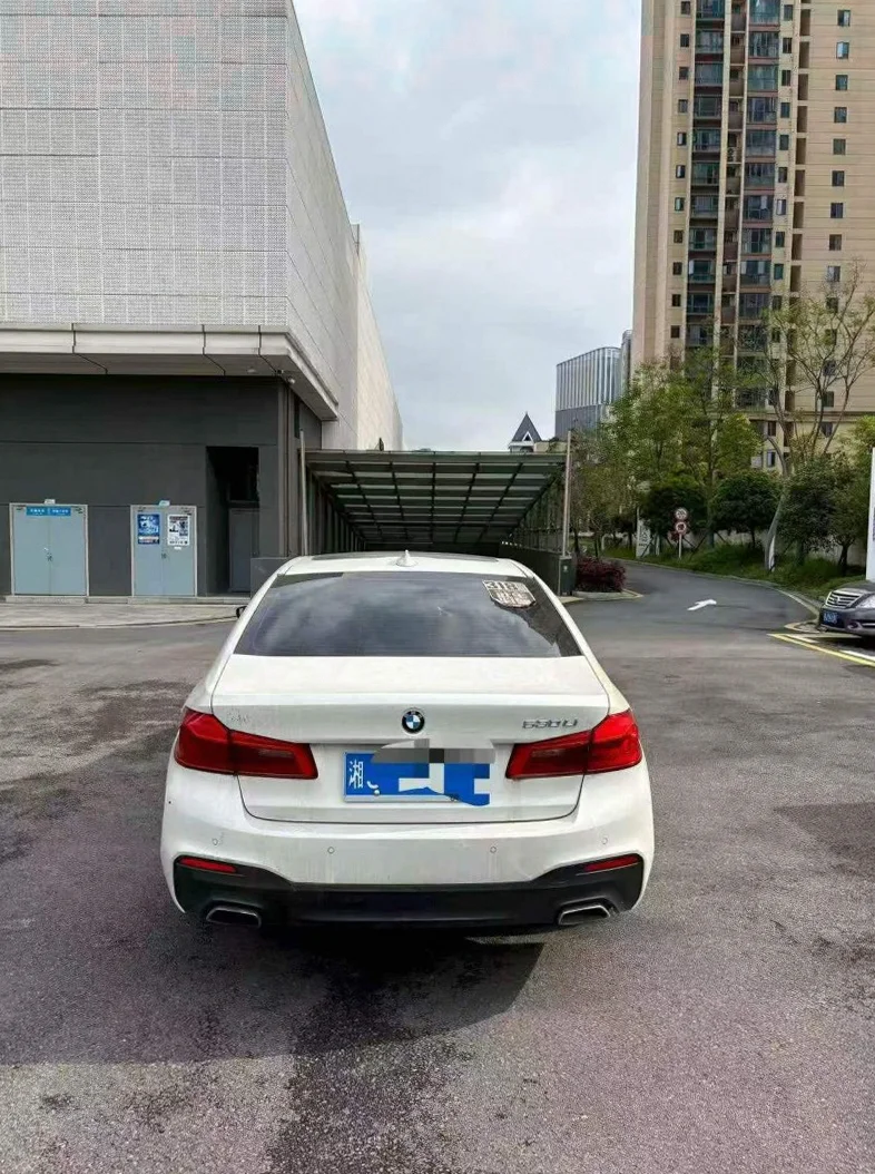 宝马5系 驾驶室