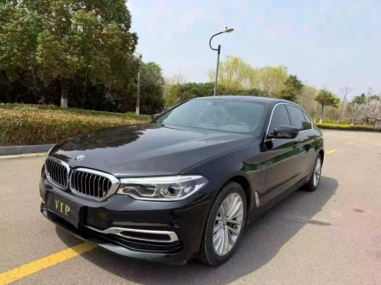 宝马5系 正面外观二