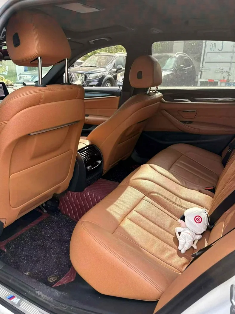 宝马5系 后面外观二