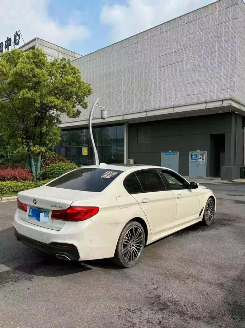 宝马5系 内饰前排