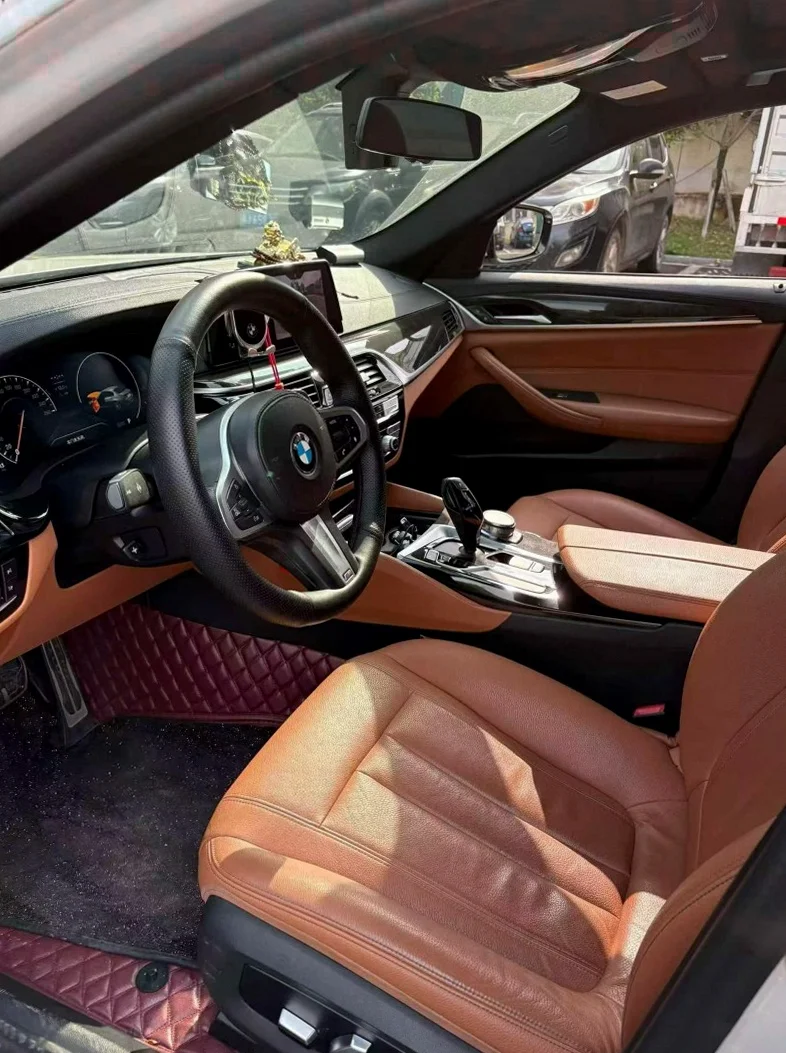 宝马5系 后面外观三