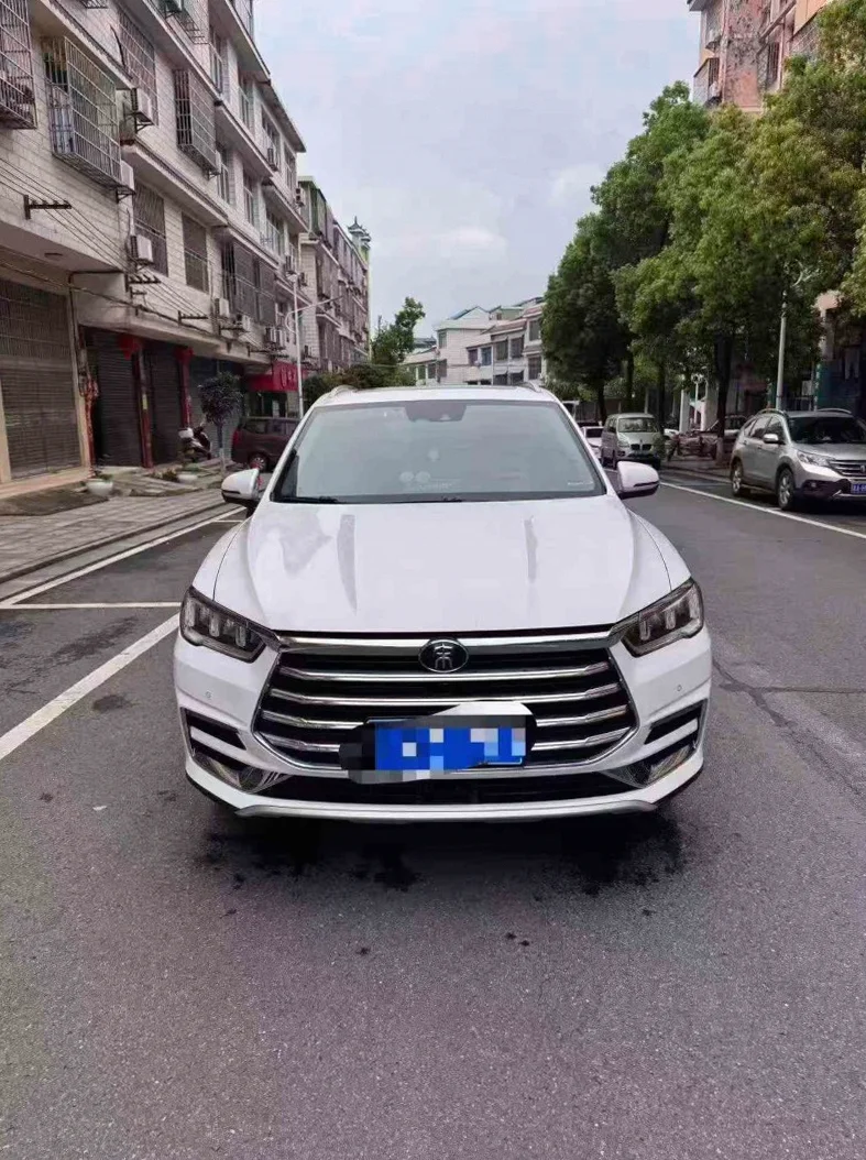 19年比亚迪宋Pro 1.5T高配豪华版