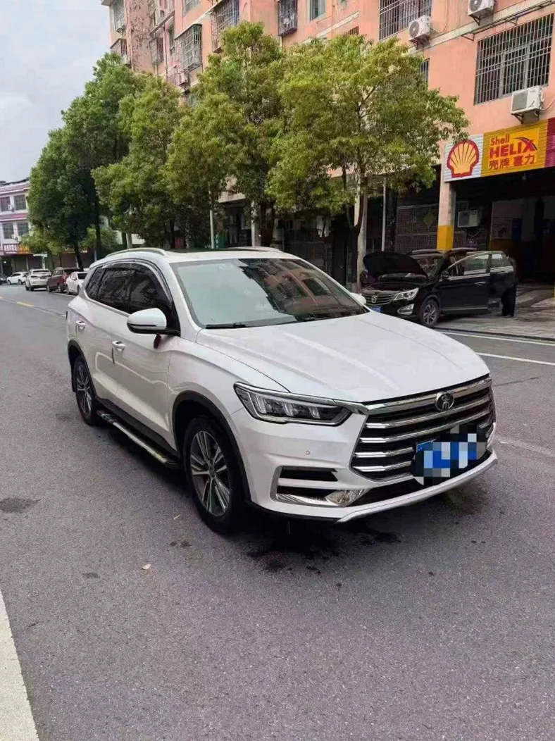 比亚迪宋 正面外观二