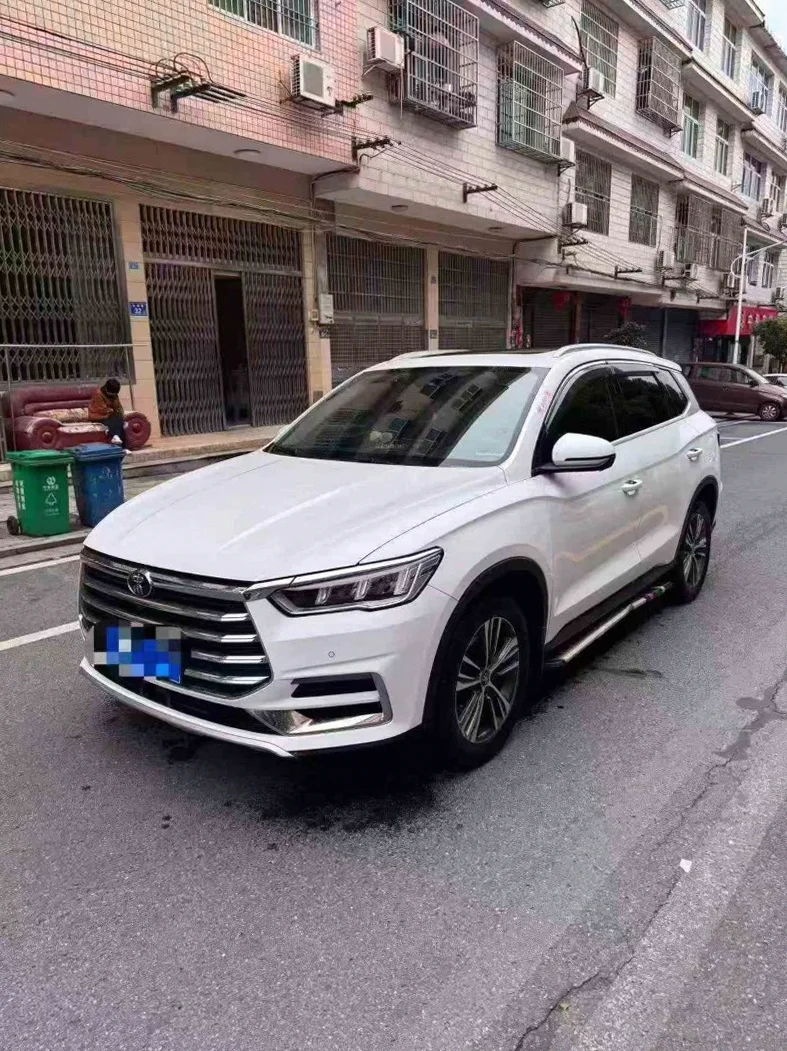 比亚迪宋 正面外观三