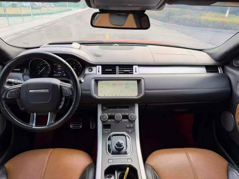 路虎极光 后面外观二